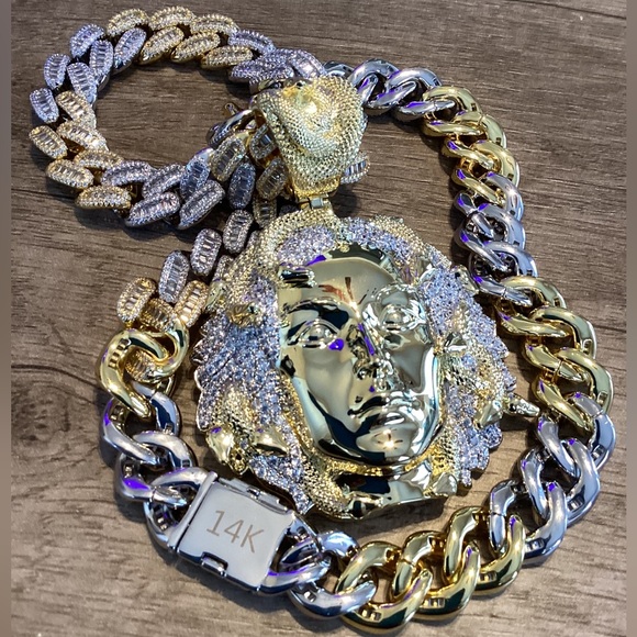 Men CZ Diamond Ice Out Famous Medusa 14K Gold Plated Chain+Pendant 17MM 22Inch - Picture 2 of 8